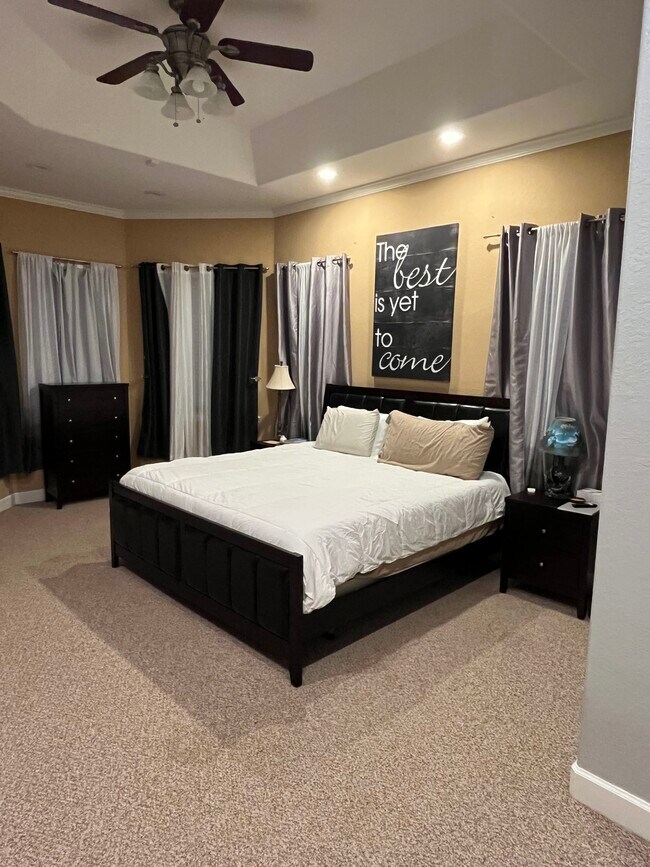 Building Photo - 1895 Orangewood Ct