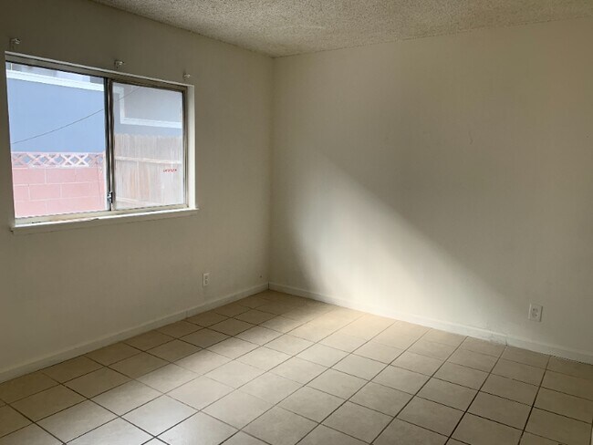 Building Photo - 3411 Orange Ave
