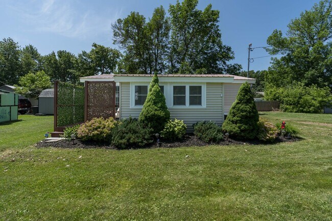Building Photo - **Furnished Winter Rental** - Sackets Harbor