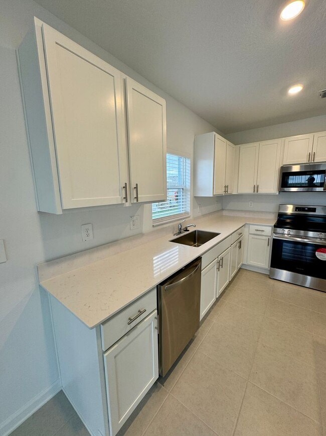 Building Photo - BRAND NEW HOME IN HIDDEN RIDEGE FOR RENT