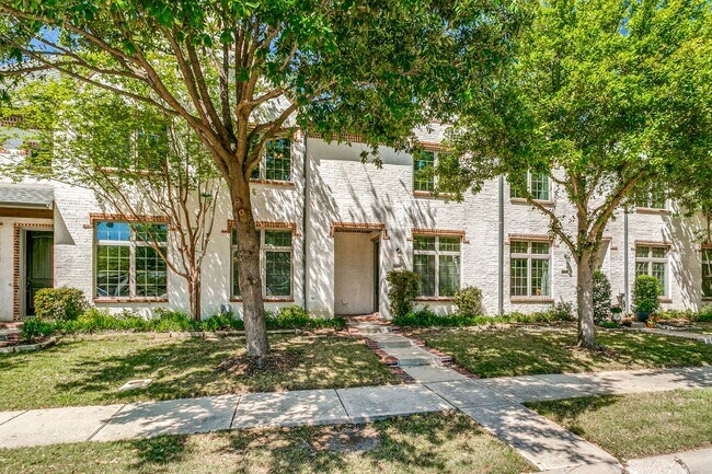 Building Photo - 809 Milton Way