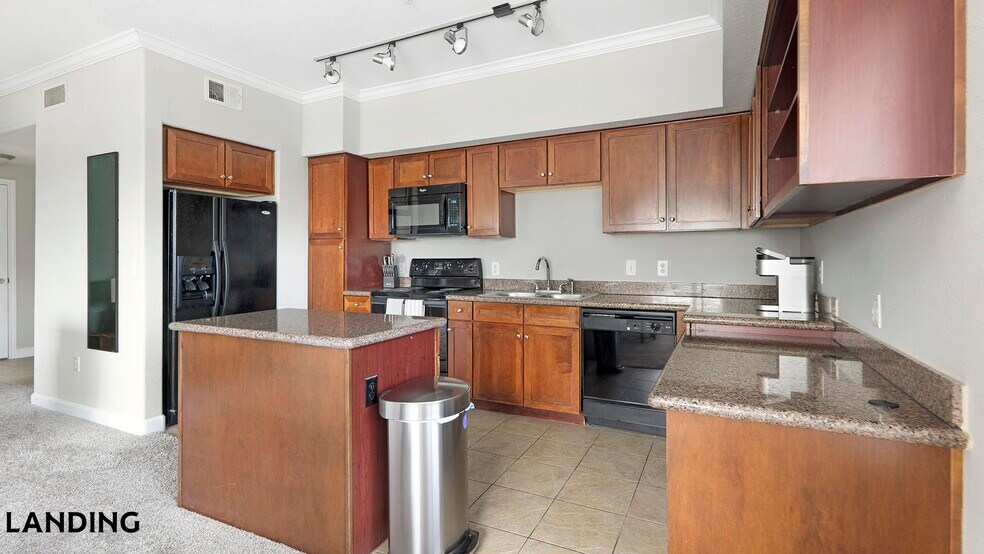 Building Photo - 6500 Champion Grandview Way