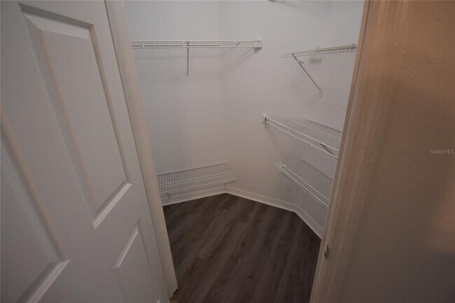 Building Photo - 2000 Erving Cir