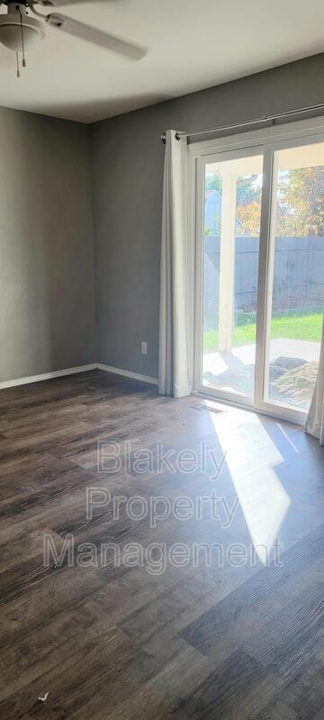 Building Photo - 2263 E Clarene St