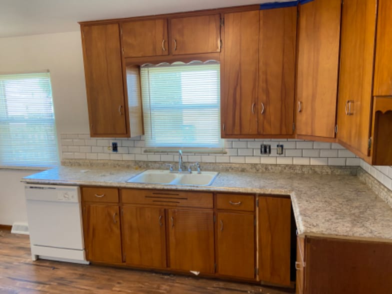 Building Photo - 123 Napoleon Rd