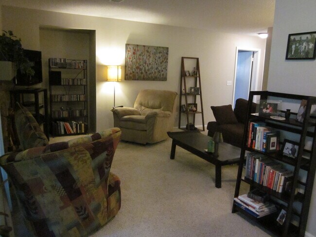 Building Photo - 10930 W Florida Ave