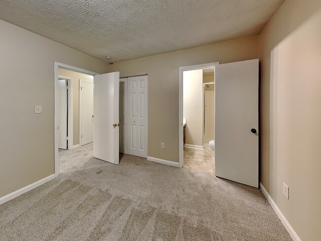 Building Photo - Move-in Ready, 3 Bedroom Home!
