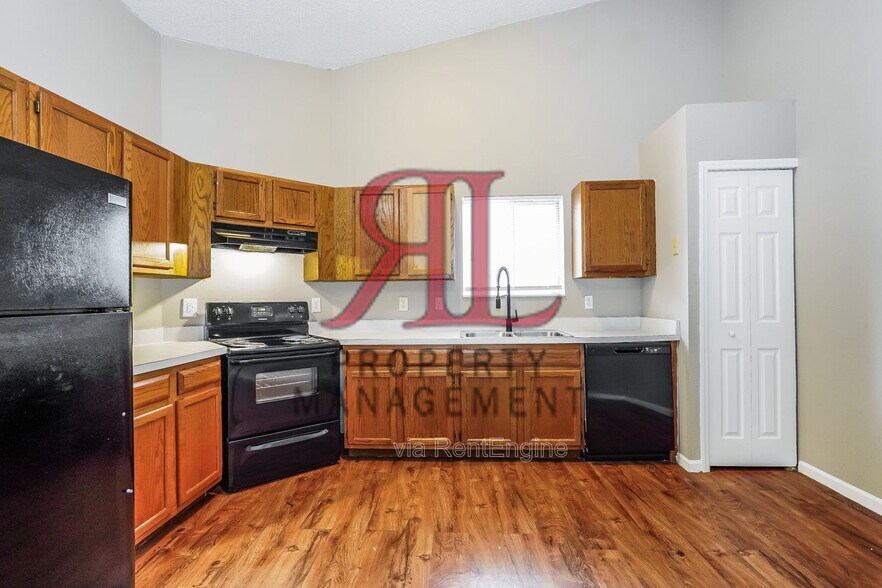 Building Photo - 1640 Butterfly Ct