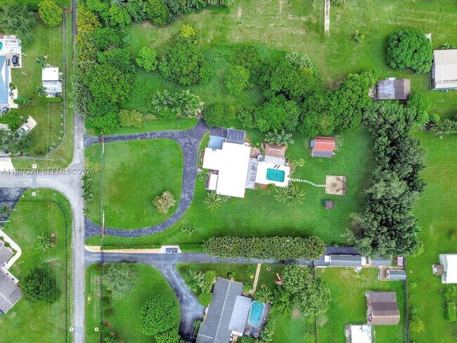 Building Photo - 5300 SW 162nd Ave