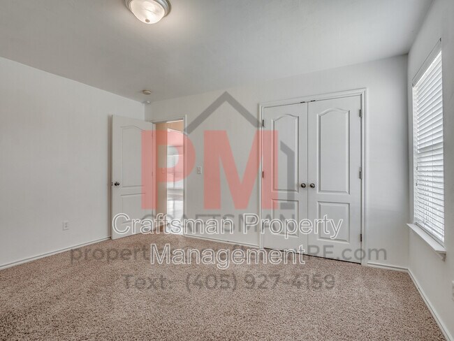 Building Photo - 2117 SE 9th St