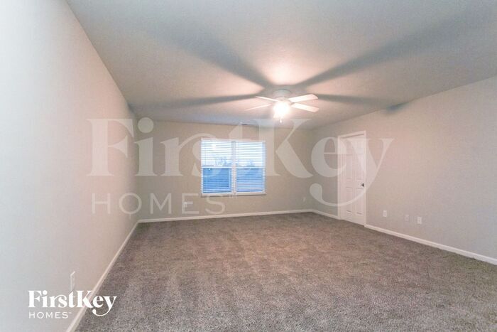 Building Photo - 7715 Firecrest Ln