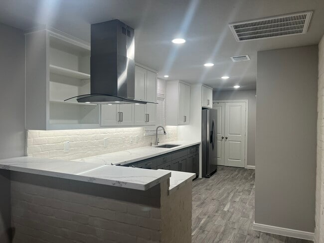 Building Photo - 2019 Munger St