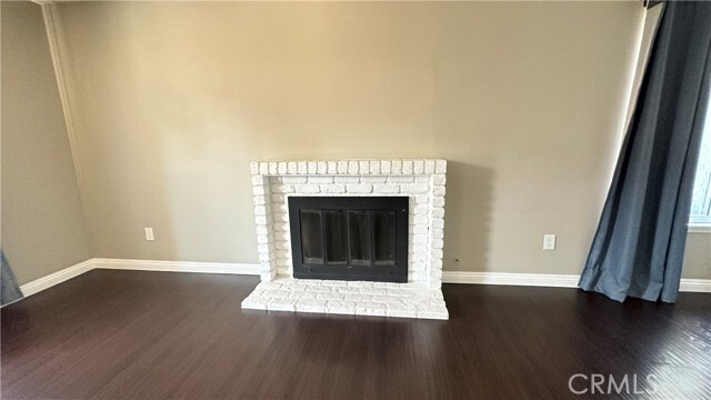 Building Photo - 2057 S Cherry Ave