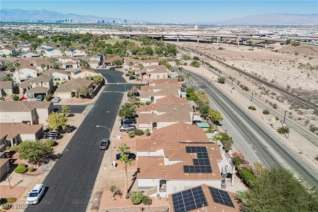 Building Photo - 138 Cam Capri