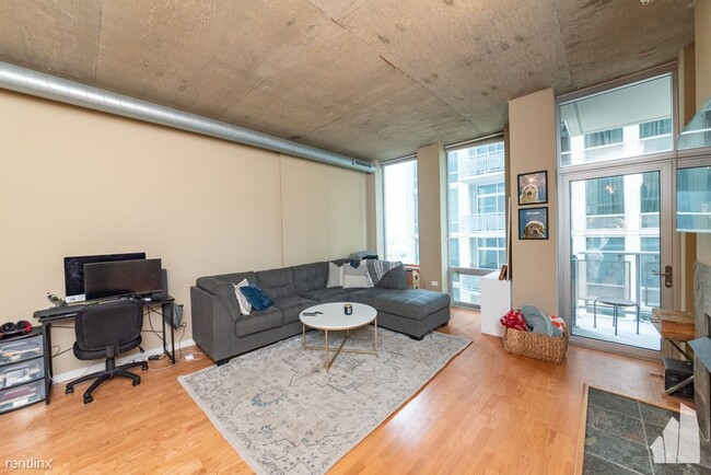 Building Photo - 1 br, 1 bath Condo - 700 N Larrabee St Apt...