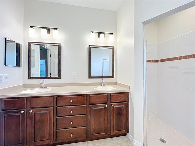 Building Photo - 10817 Masters Dr