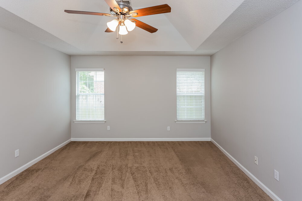 Building Photo - 7141 Creekside Dr