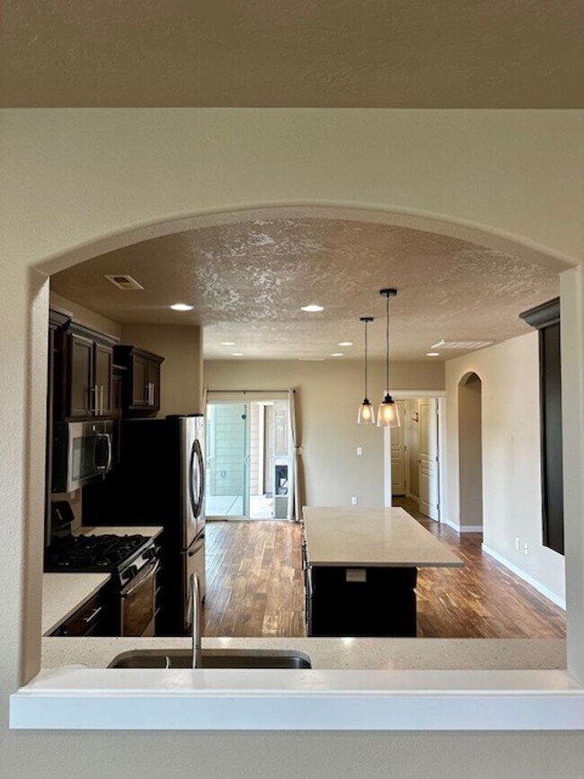 Building Photo - 63266 NW Newhall Pl