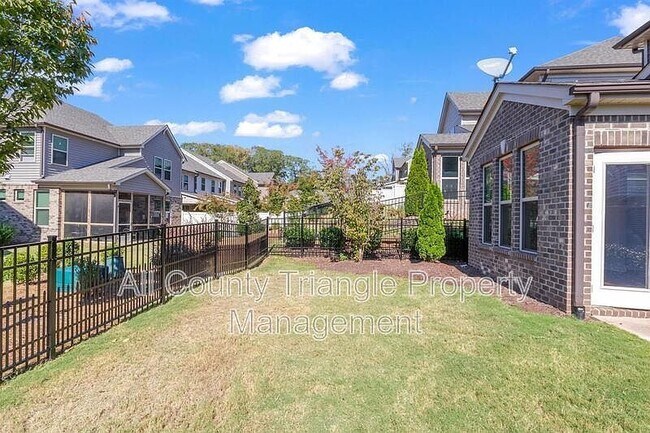 Building Photo - 728 Lampwick Ln