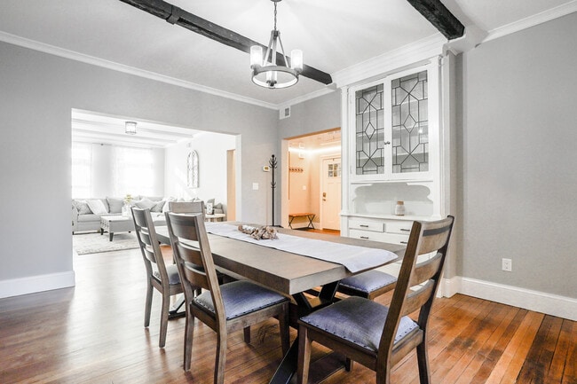 Building Photo - Babcock Street