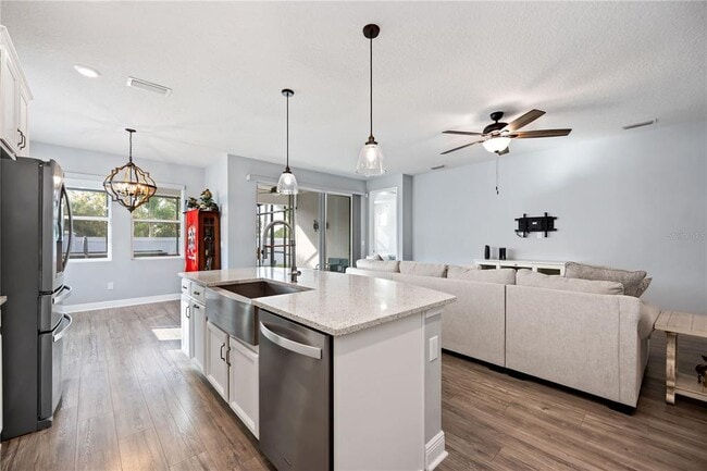 Building Photo - 3926 Sunshine Pine Ave