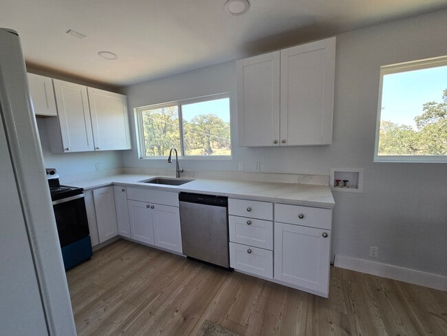 Building Photo - Completely remodeled 2-bedroom, 1-bath ADU in Loma Rica, CA