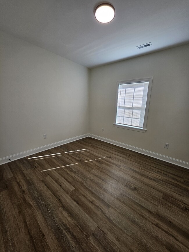 Building Photo - 1033 Oberry Rd