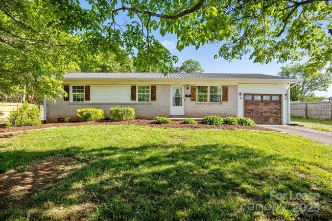 Primary Photo - 136 Kent Dr