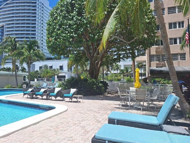 Building Photo - 345 N Fort Lauderdale Beach Blvd