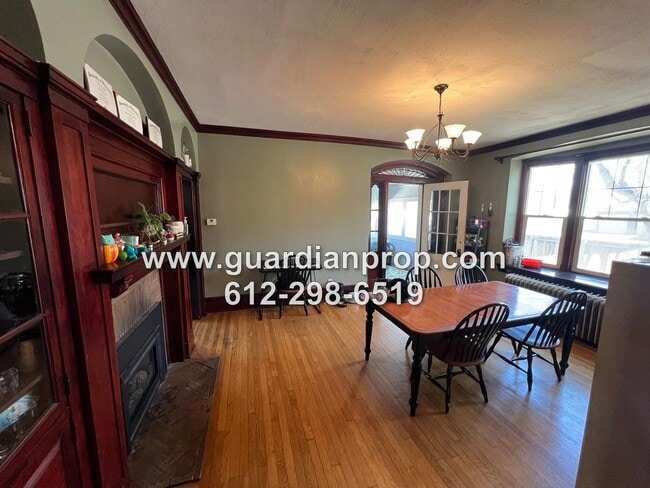 Building Photo - 625-627 Marshall Ave