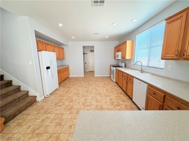Building Photo - 5604 Rocky Ravine Ave