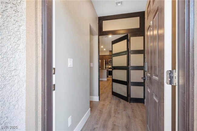 Building Photo - 10618 Sariah Skye Ave