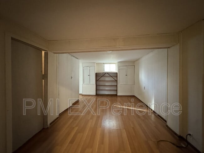 Building Photo - 2204 Ramblewood Dr