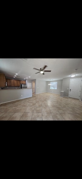 Building Photo - 6211 Trenton Parade Ave