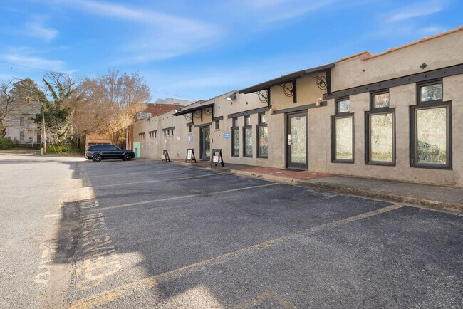 Building Photo - 329 N West Ave