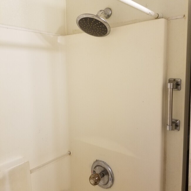 Shower - 100 Stone Dr