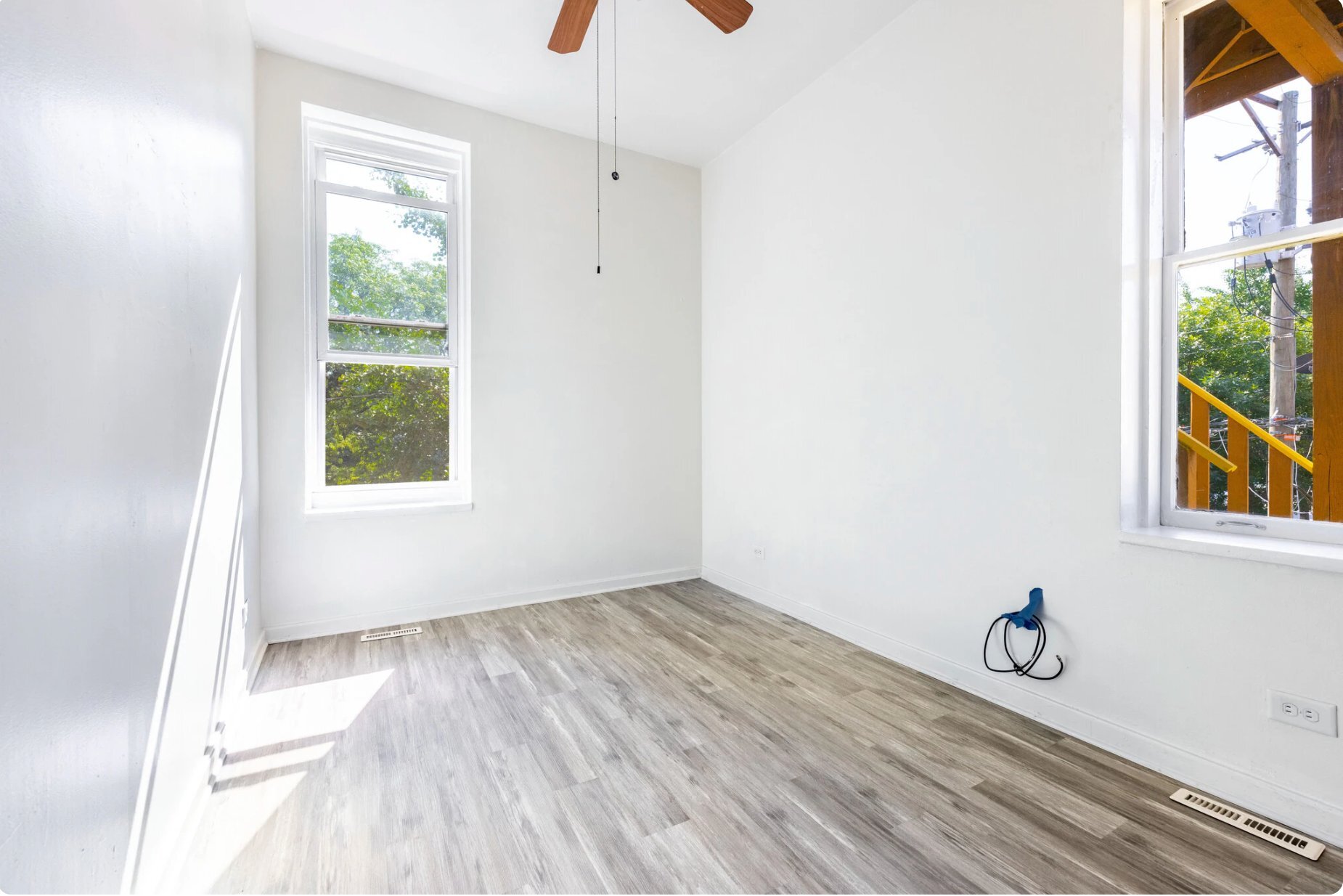 Building Photo - 901 W 19th St