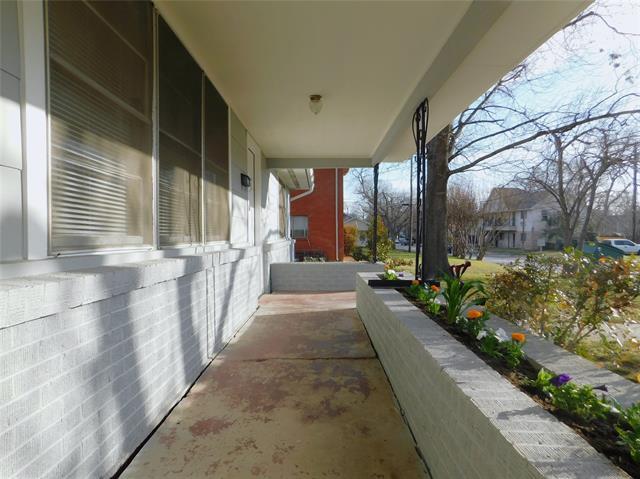 Building Photo - 1106 Frame St