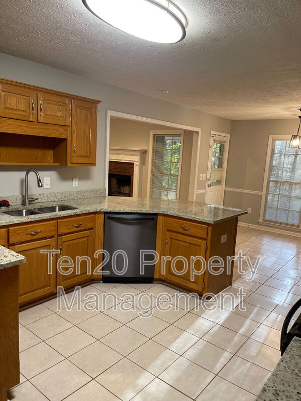 Building Photo - 59 Walnut Ct