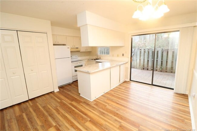 Building Photo - 1260 Donaldson Ct