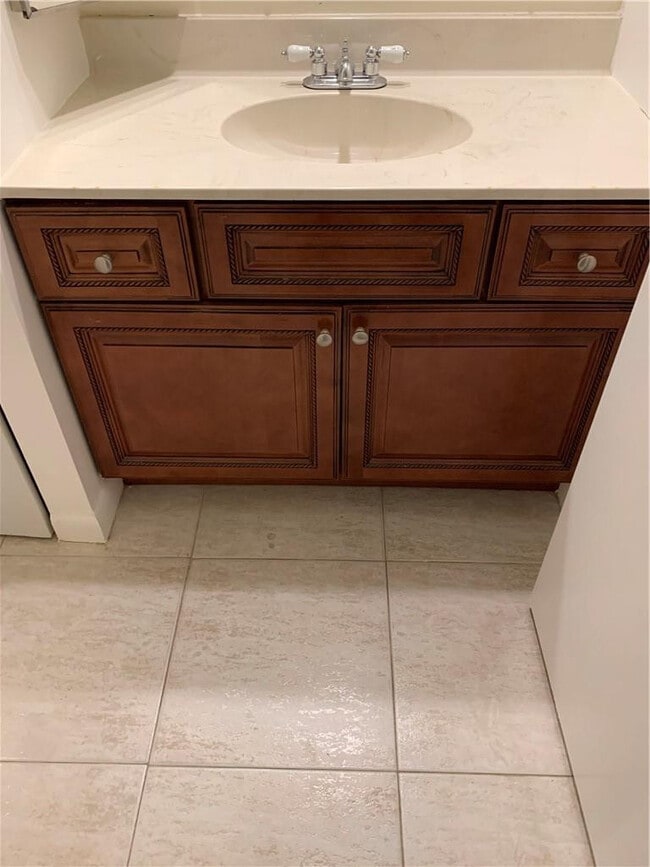 Building Photo - 2942 SW 22nd Cir