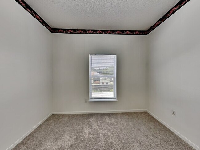 Building Photo - 3233 Kings Ridge Terrace