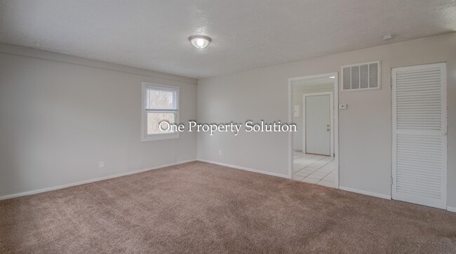 Building Photo - 5147 E 10th Ave