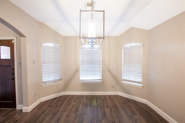 Building Photo - 1510 Syracuse Dr