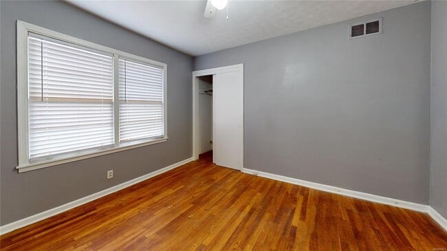 Building Photo - 1117 Newton St