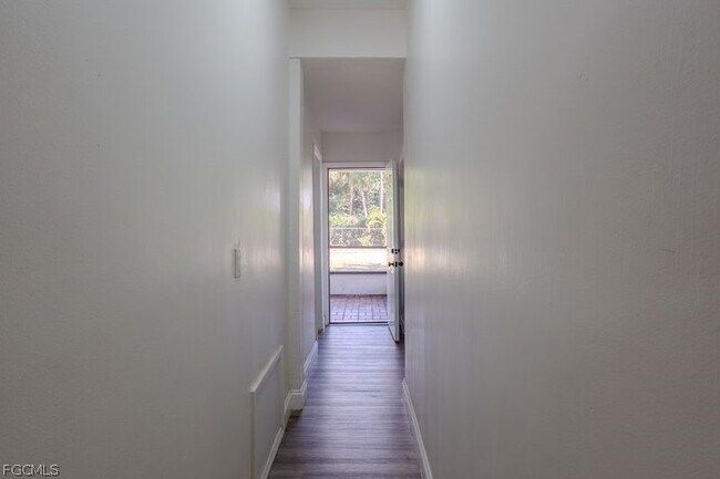 Building Photo - 599 Carolina Ave