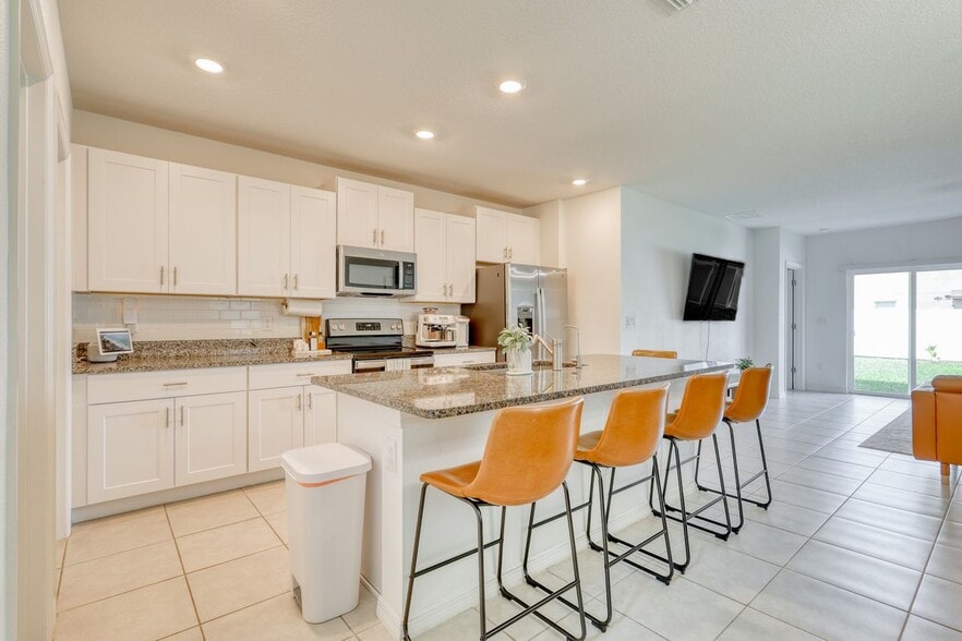 Building Photo - 111 Rain Lily Ave