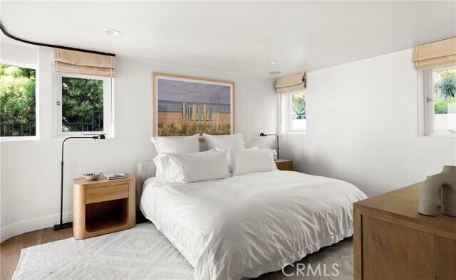 Building Photo - 52 N Portola