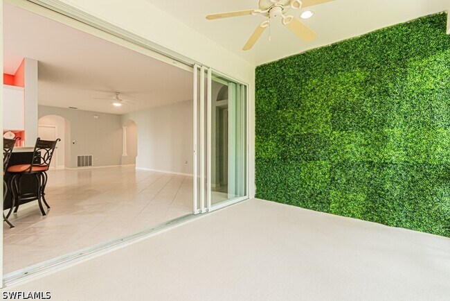 Building Photo - 2215 Hawksridge Dr