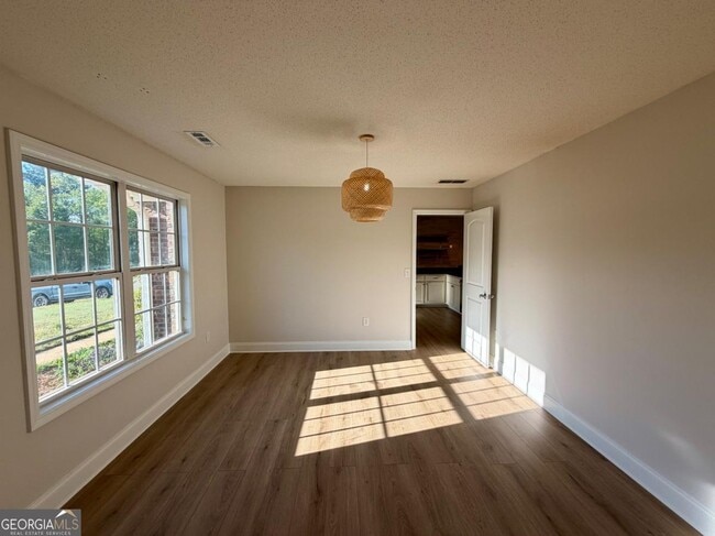 Building Photo - 344 McKibben Dr